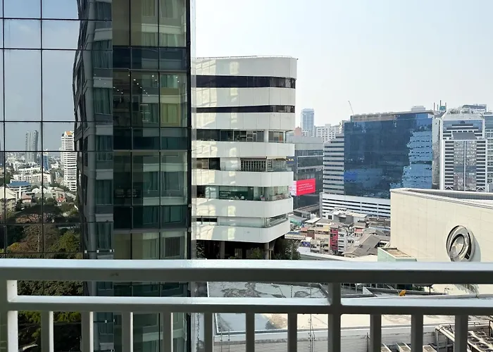 Roomy Modern 2br - Ultra Fast Wifi - Bts Phrom Phong Apartment *