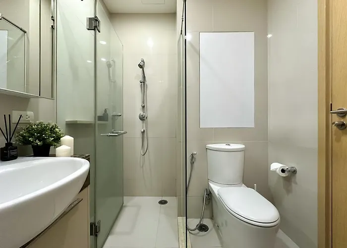 Roomy Modern 2br - Ultra Fast Wifi - Bts Phrom Phong Bangkok