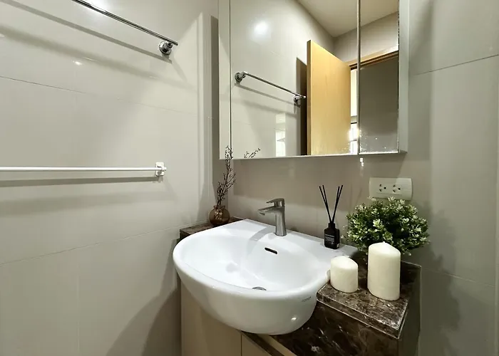 Apartment Roomy Modern 2br - Ultra Fast Wifi - Bts Phrom Phong *