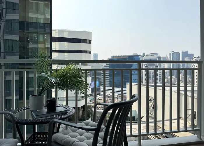 Roomy Modern 2br - Ultra Fast Wifi - Bts Phrom Phong Apartment