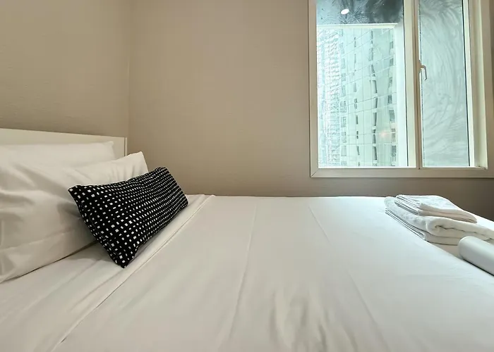 Apartment Roomy Modern 2br - Ultra Fast Wifi - Bts Phrom Phong
