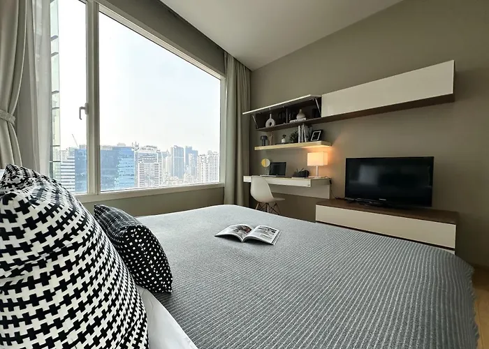 Apartment Roomy Modern 2br - Ultra Fast Wifi - Bts Phrom Phong *