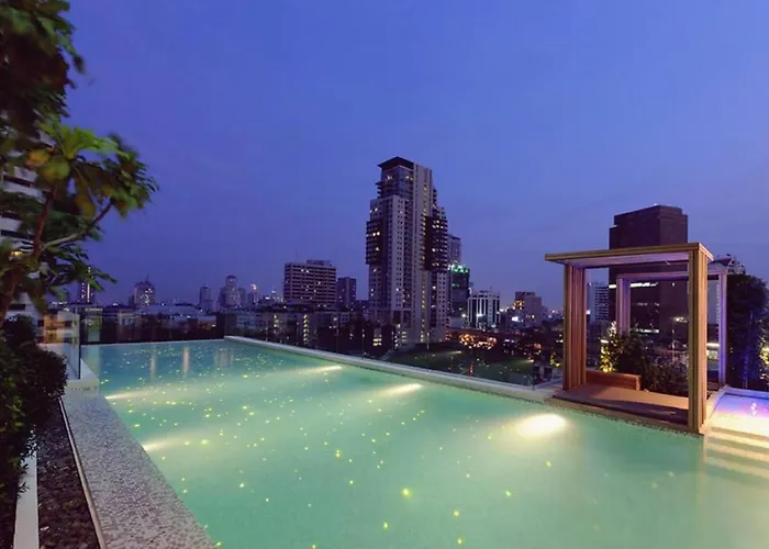 Roomy Modern 2br - Ultra Fast Wifi - Bts Phrom Phong Apartment *